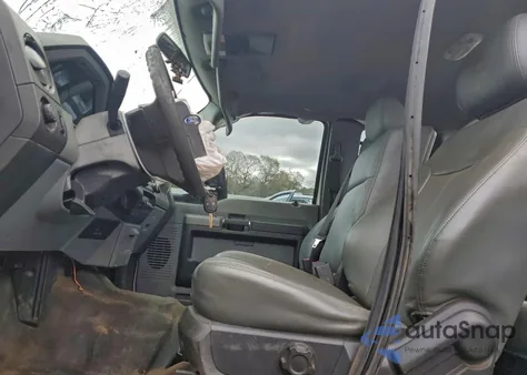 2014 Ford F250 Super Duty z USA, uszkodzony, nr VIN 1FT7X2B60EEB09138